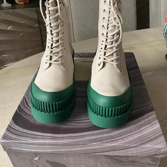 *NIB* Jeffrey Campbell Tough Lug Boots in Ice with Green - Picture 2 of 8